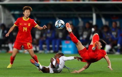 开元棋牌app-女子足球比拼技巧,演绎激情角逐视频